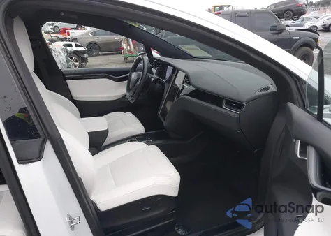 2018 Tesla Model X 100D/75D/P100D z USA, uszkodzony, nr VIN 5YJXCBE45JF104807